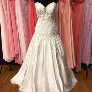 Val Stefani Lace Gemstone Flower Wedding Dress